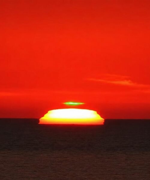 El rayo verde, un fascinante fenómeno óptico que servirá de postre al eclipse solar en Baleares