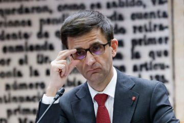 Duro comunicado del presidente de RTVE tras la rebelión de la redacción ante la entrevista a Pedro Sánchez: «Las acusaciones de censura ideológica carecen de todo fundamento»