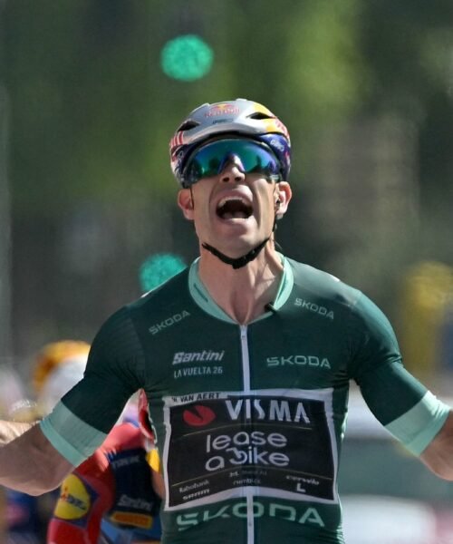 Van Aert logra su segunda victoria de etapa en un recorrido que fue reducido por las altas temperaturas