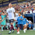 La camiseta por Ceuta impulsada por los empresarios que nació para unir: de las redes al césped por los lazos con los dueños de los equipos valencianos