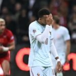 Mbappé se marcha lesionado tras anotar el gol de la victoria en el estreno de Zidane y Mancini no evita la derrota