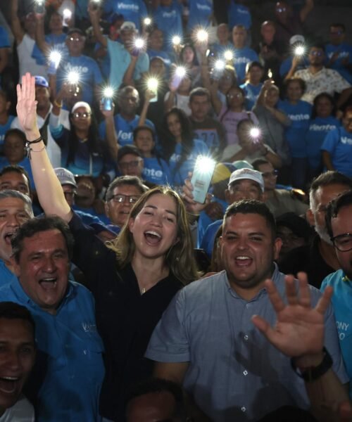 Tras los intentos frustrados de retorno a Venezuela de María Corina Machado, vuelve su jefa de comunicaciones
