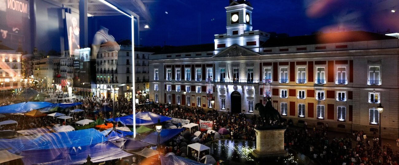 Madrid acusa de “absoluta negligencia” al Gobierno por no disolver la acampada en Sol y el delegado responde que la policía no actúa si no hay disturbios