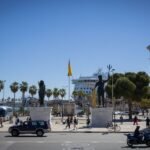 Las polémicas estatuas de Venus y Neptuno se quedan en Málaga: “Son terribles, horteras, desproporcionadas”