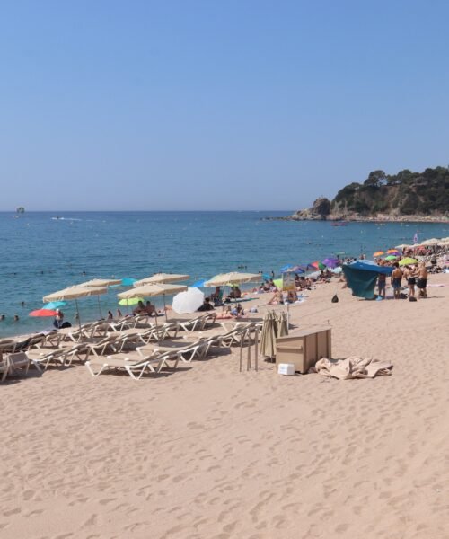 Un hombre muere ahogado tras saltar de un ferry turístico entre Cambrils y Salou