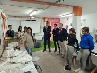 IESO Dulce Chacón de la Garrovilla en proyecto GarageLab sobre competencias tecnológicas