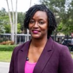 En la caravana de campaña de Angie Nixon, candidata socialista al Senado por el asiento de Florida que dejó Marco Rubio