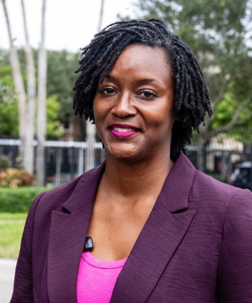 En la caravana de campaña de Angie Nixon, candidata socialista al Senado por el asiento de Florida que dejó Marco Rubio