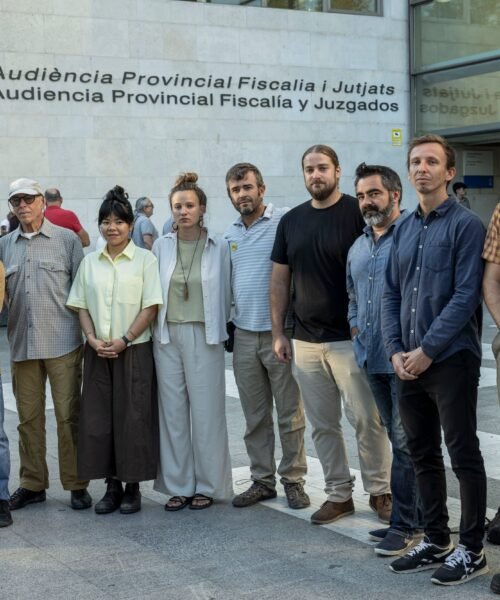 Absueltos 11 activistas de Greenpeace por una protesta pacífica contra un buque cargado de gas de EE UU en Sagunto