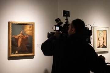 La galería Artur Ramon celebra 100 años con una exposición que incluye obras de más de un millón de euros