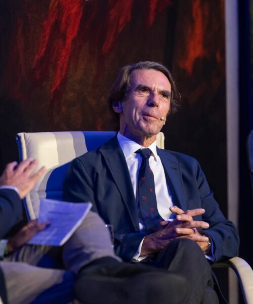 Adelanto de las elecciones generales del 5 de octubre de 2026 | Aznar dice que si Sánchez vuelve a formar gobierno, “la monarquía que hemos conocido se terminaría”