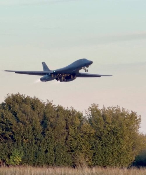 La policía británica detiene a un séptimo sospechoso por el presunto intento de atentado en la base aérea de Fairford