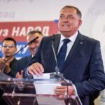 Milorad Dodik, aliado de Putin en los Balcanes y vencedor de las elecciones de Bosnia-Herzegovina sin figurar en las papeletas