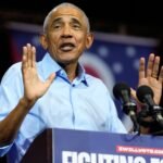 El chiste de la tarta dorada: Trump se revuelve contra Obama por bromear sobre su obsesión por renovar la Casa Blanca
