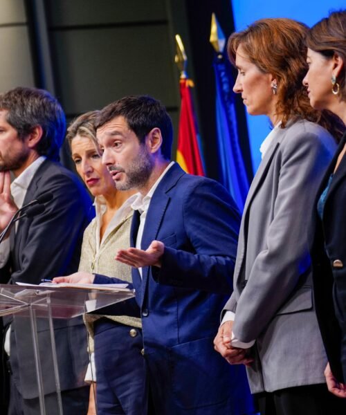 La izquierda alternativa gana tiempo y fija para el 17 de octubre el lanzamiento del Frente Amplio y su líder para las generales