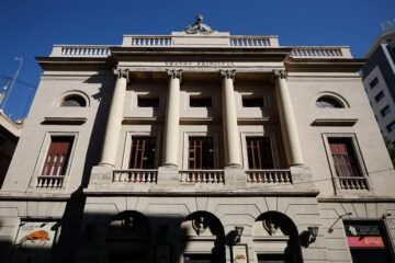 La diputación de Valencia pide ayuda al Gobierno para rehabilitar el Teatro Principal cuyo coste asciende a más de 50 millones