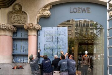 Las tiendas del centro de Barcelona, parapetadas ante la segunda convocatoria de Blocus: “No hemos puesto madera porque no queda”
