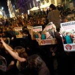 “Maricarmen tiene que ser la última víctima del sistema”: cientos de acampados marchan desde Sol al Congreso